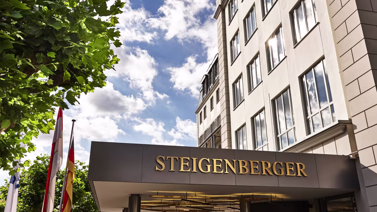 Modern luxury room at Steigenberger Hotel
